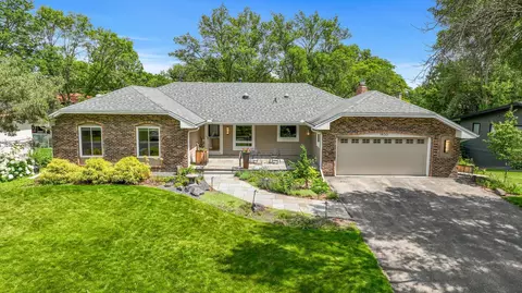 1830 Noble Dr N, Golden Valley, MN 55422