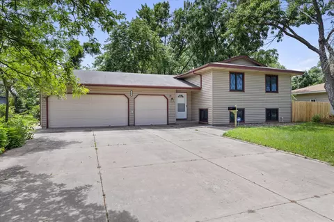5309 77th Ave N, Brooklyn Park, MN 55443