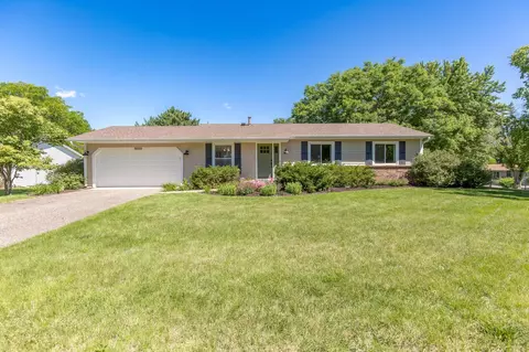 1500 Irving Ln, Burnsville, MN 55337