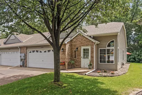 10749 Tamarack Cir NW, Coon Rapids, MN 55433