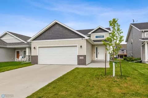7358 18th St S, Fargo, ND 58104