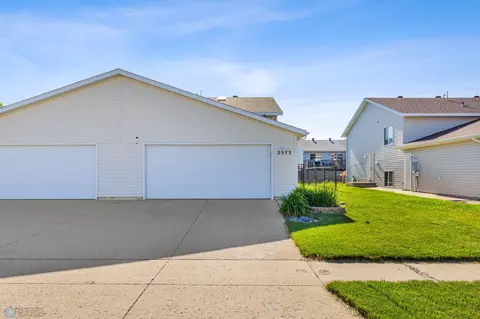 2573 Amber Valley Ct S, Fargo, ND 58104