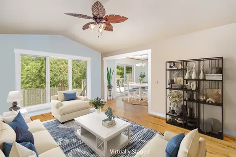 385 Krattley Ln, Hudson, WI 54016