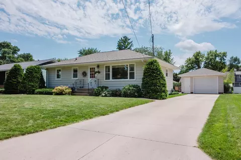 620 10th Ave SE, Waseca, MN 56093