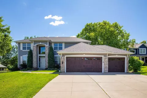 7724 Comstock Ln N, Maple Grove, MN 55311