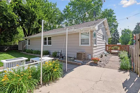 8400 Kell Ave S, Bloomington, MN 55437 photo 27