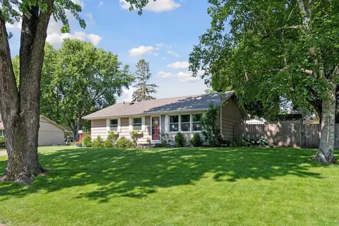 8400 Kell Ave S, Bloomington, MN 55437 photo 2