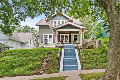 1037 Burr St, Saint Paul, MN 55130