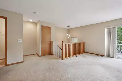 374 Brickyard Dr, Chaska, MN 55318 photo 6