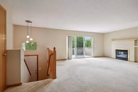 374 Brickyard Dr, Chaska, MN 55318 photo 5