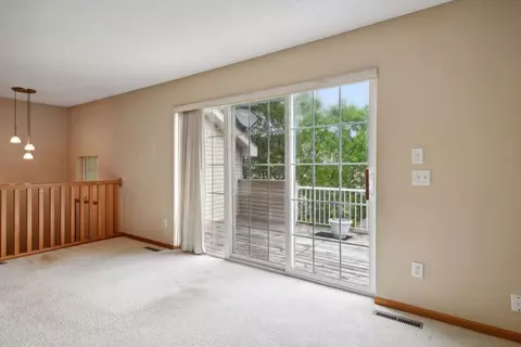 374 Brickyard Dr, Chaska, MN 55318 photo 9