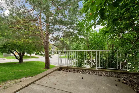 374 Brickyard Dr, Chaska, MN 55318 photo 31