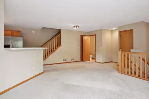 374 Brickyard Dr, Chaska, MN 55318 photo 10