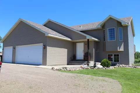 13425 205th St, Milaca, MN 56353