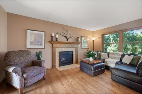6130 Chestnut Ter, Shorewood, MN 55331 photo 7