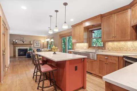 6130 Chestnut Ter, Shorewood, MN 55331 photo 16