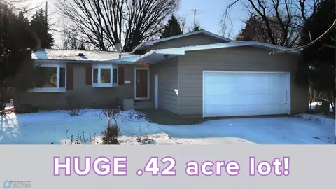 706 19th Ave S, Fargo, ND 58103
