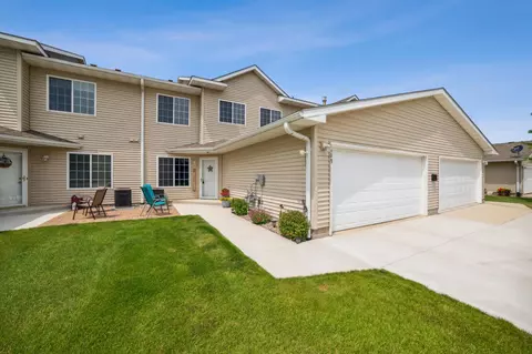 1409 Elsie Dr, Glencoe, MN 55336