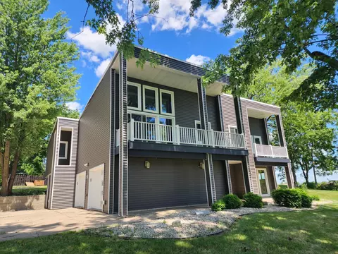 575 4th St SW, Plainview, MN 55964 photo 6