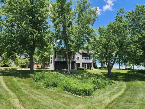 575 4th St SW, Plainview, MN 55964 photo 4