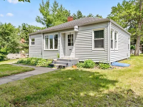 1209 S 8th St, Brainerd, MN 56401