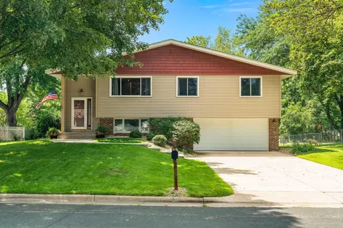 1340 Hillside St, Hastings, MN 55033