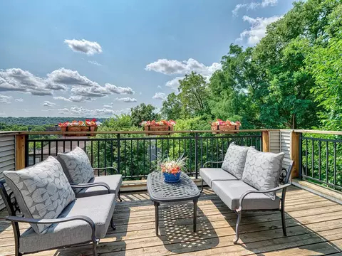 376 Ramsey St, Saint Paul, MN 55102