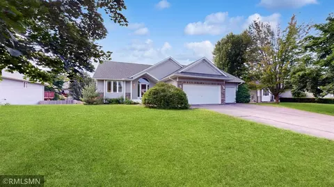 25706 18th St W, Zimmerman, MN 55398