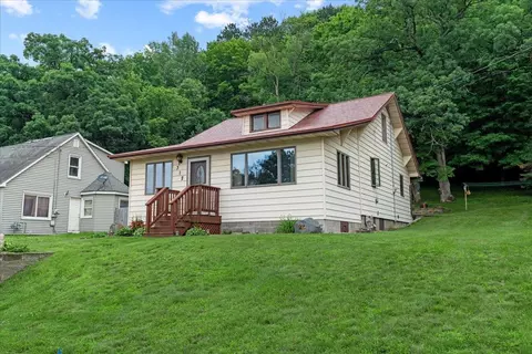 312 S Adams St, Saint Croix Falls, WI 54024