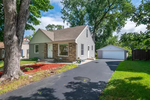 2913 Texa Tonka Ave, Saint Louis Park, MN 55426