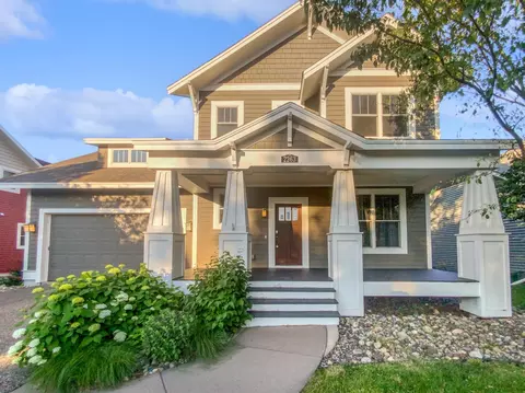 2263 Wildflower Ln, Woodbury, MN 55129