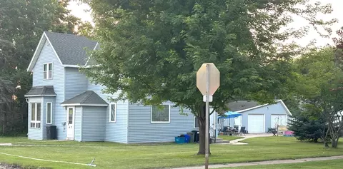 47 E Schlieman Ave, Appleton, MN 56208 photo 2