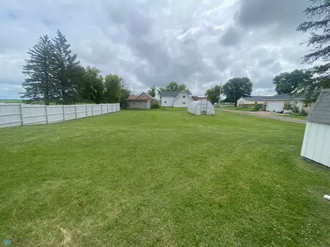 109 1st Ave E, Halstad, MN 56548 photo 22