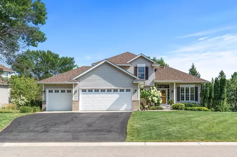 5531 River Oak Dr, Savage, MN 55378