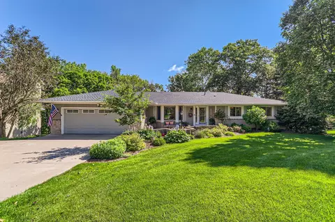 17694 Kettering Trl, Lakeville, MN 55044