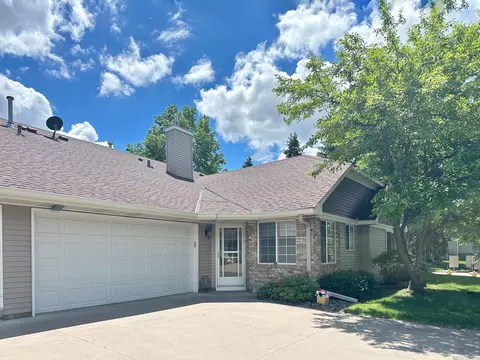 511 Lovell Ave, Roseville, MN 55113
