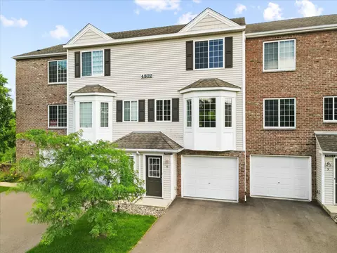 4802 Education Dr N #6, Hugo, MN 55038
