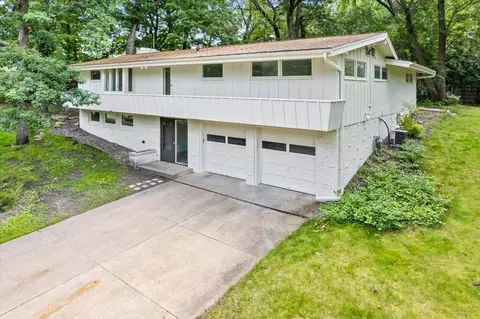 5303 Minnetoga Ter, Minnetonka, MN 55343