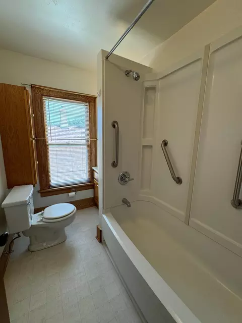115 E Main St, Marshall, MN 56258 photo 13