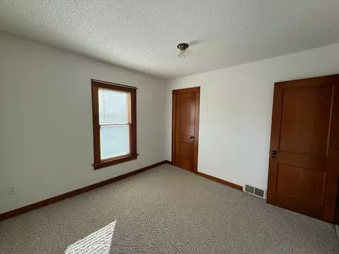 115 E Main St, Marshall, MN 56258 photo 17