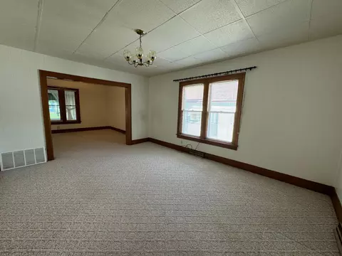115 E Main St, Marshall, MN 56258 photo 7