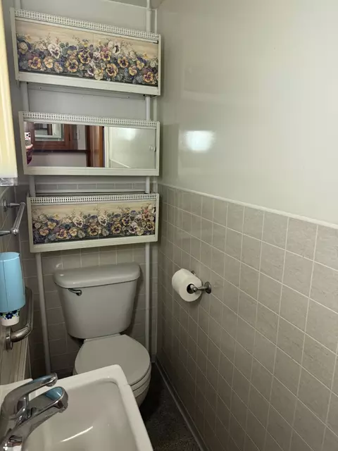 115 E Main St, Marshall, MN 56258 photo 9