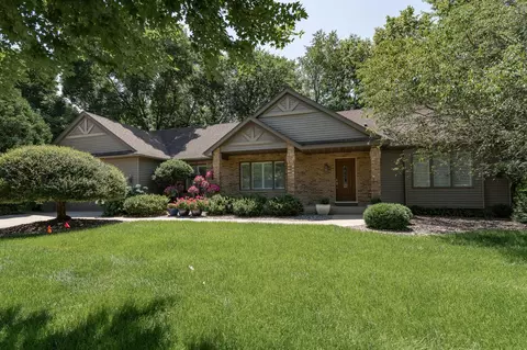 2222 Baihly Summit Dr SW, Rochester, MN 55902