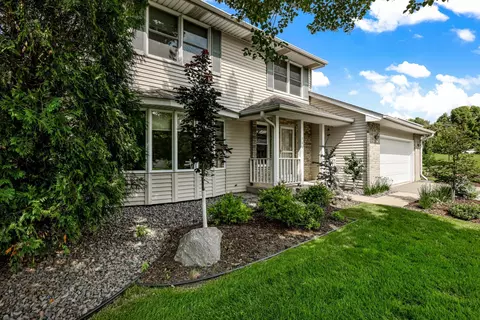 8662 Grier Ln, Eden Prairie, MN 55344