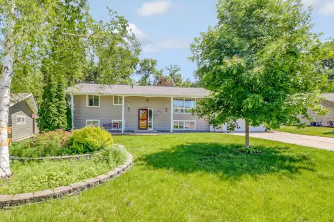 1017 Oak Grove Ave, Detroit Lakes, MN 56501