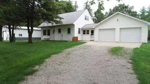 10431 220th St, Spring Valley, MN 55975
