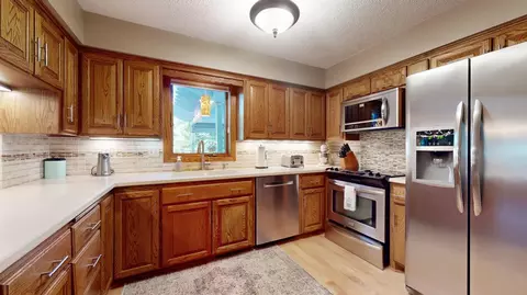 7075 River Shore Ln N, Champlin, MN 55316 photo 10