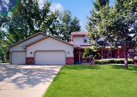 7075 River Shore Ln N, Champlin, MN 55316 photo 4