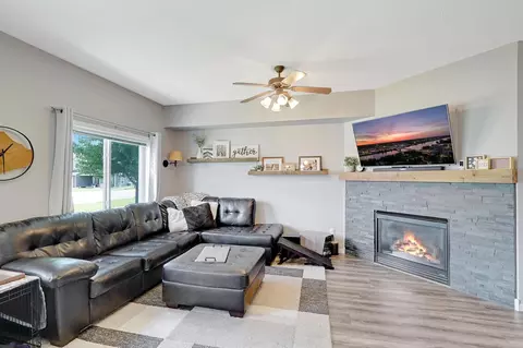 20591 Keystone Ave, Lakeville, MN 55044
