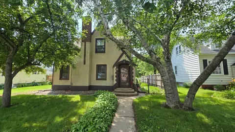 136 High Ave, Willmar, MN 56201